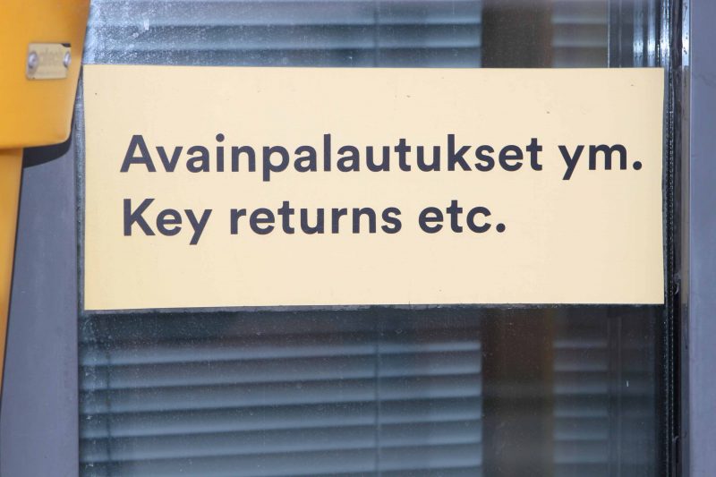 Kuva avainpalautukset-kyltistä