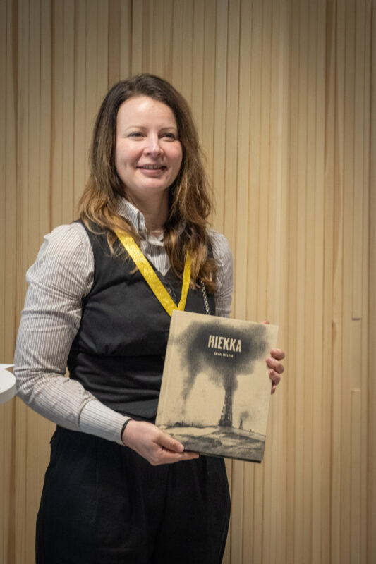 Eeva Meltio Sarjakuva-Finlandian voittajan julkistamistilaisuudessa